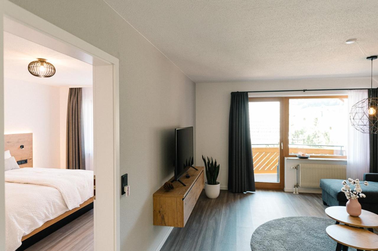 Moderne 2 Zi.-Fewo Blackforest Art Barrierefrei Naehe Freiburg Simonswald Exterior photo